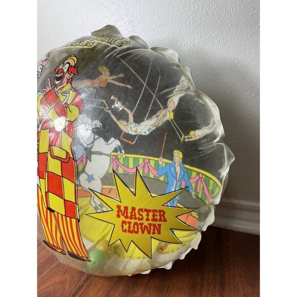 vintage ringling bros barnum & bailey circus Souvenir Toy Inflatable 3D W/ Bells - Picture 2 of 10